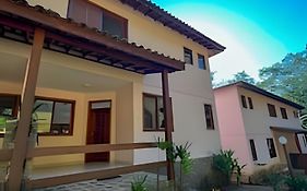 Linda Casa Com Varanda Gourmet Em Condominio
